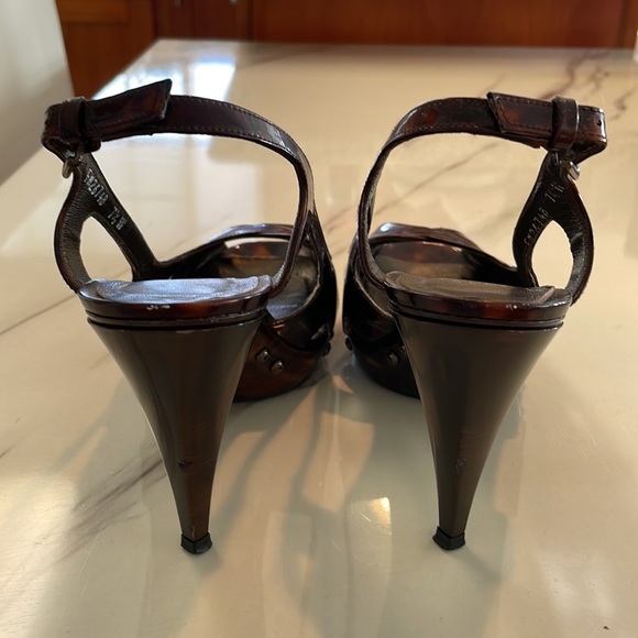 Stuart Weizmann Blenny slingback peep toe pumps and matching clutch - Picture 4 of 11